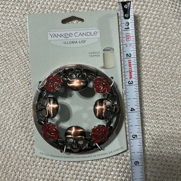 Yankee Candle Accents Yankee Candle Topper Skulls And Roses Brand